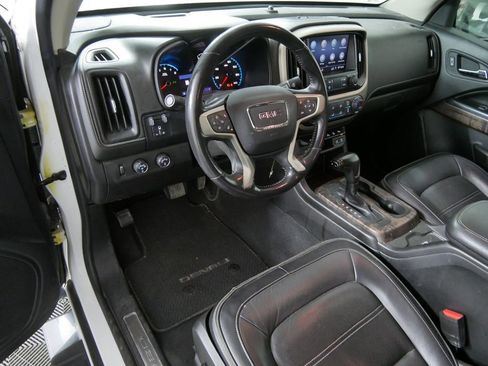 Used 2021 GMC Canyon Denali image 12