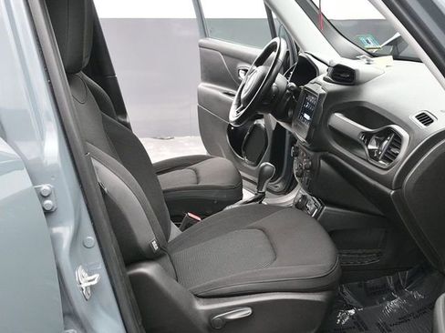 Used 2018 Jeep Renegade Altitude image 10