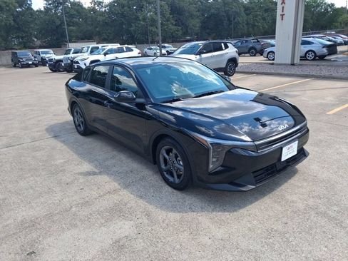 Used 2025 Kia K4 FWD image 6