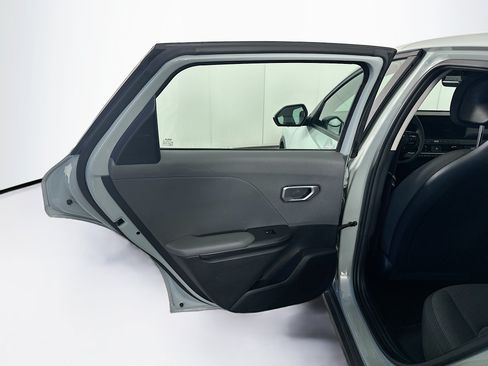 Used 2025 Kia K4 FWD image 25