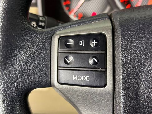 Used 2011 Toyota 4Runner SR5 w/ Convenience Pkg image 25