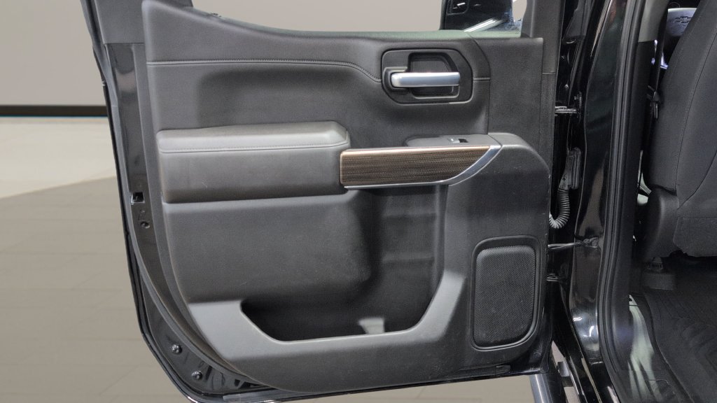 Used 2021 Chevrolet Silverado 1500 RST AWD/4WD image 16