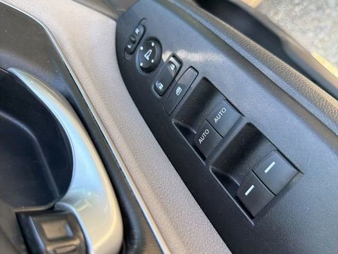 Used 2018 Honda CR-V EX image 10
