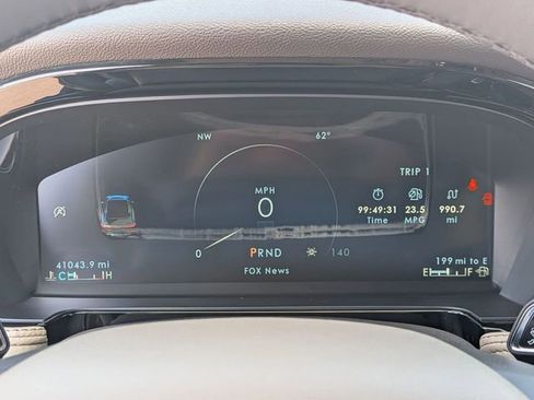 Certified 2023 Lincoln Corsair AWD w/ Equipment Group 101A image 18