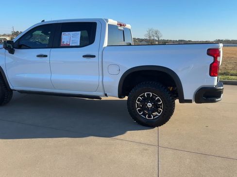 Used 2025 Chevrolet Silverado 1500 ZR2 w/ Technology Package AWD/4WD image 6
