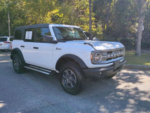 Used 2024 Ford Bronco Big Bend image 3