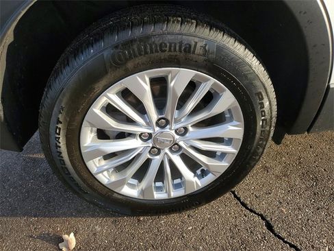 Certified 2024 Cadillac XT4 Luxury image 31