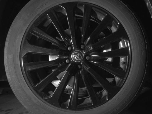 Used 2025 Toyota Highlander XSE image 13