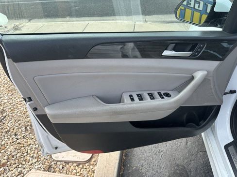 Used 2018 Hyundai Sonata Limited FWD image 10