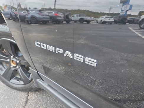 Used 2014 Jeep Compass Latitude w/ Sun/Sound Group image 13