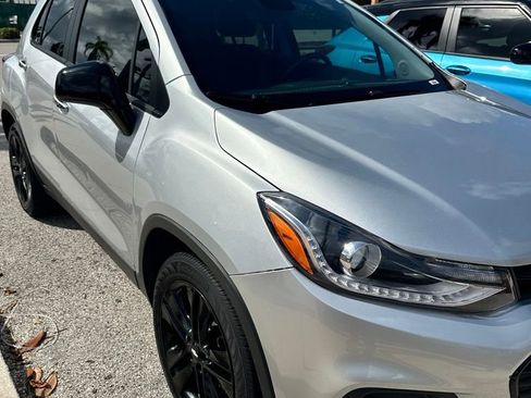 Used 2019 Chevrolet Trax LT w/ Redline Edition FWD image 1