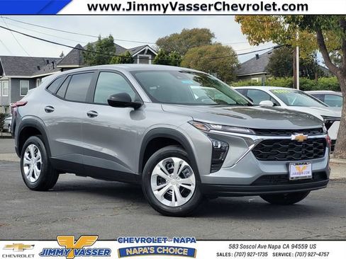New 2026 Chevrolet Trax LS FWD image 1