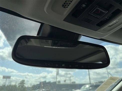 Used 2022 Toyota Camry XSE image 22