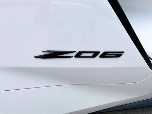 Used 2025 Chevrolet Corvette Z06 RWD image 30