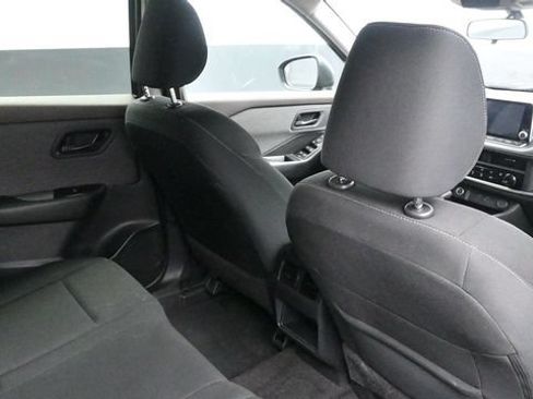 Used 2023 Nissan Rogue S AWD/4WD image 11