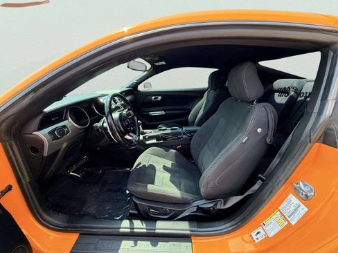 Used 2018 Ford Mustang GT RWD image 17