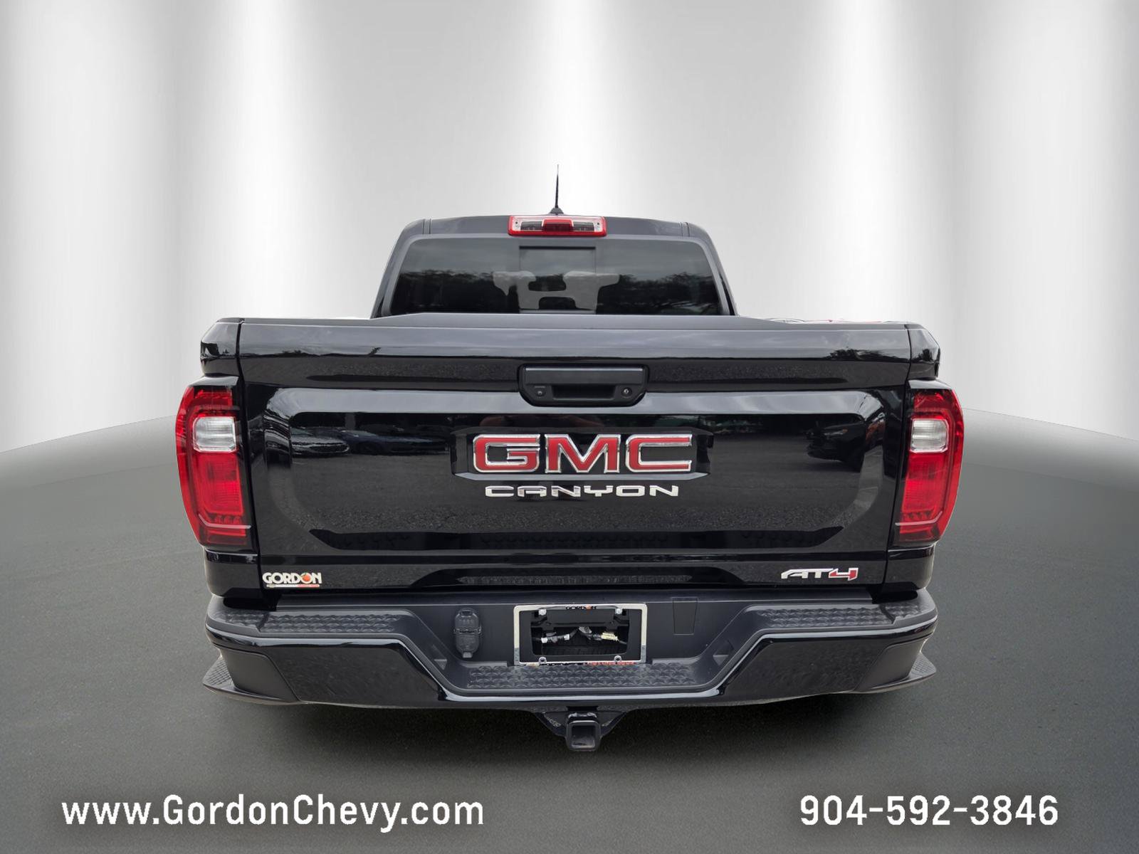 Used 2024 GMC Canyon AT4 AWD/4WD image 4