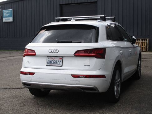 Used 2019 Audi Q5 2.0T Premium Plus w/ Premium Plus Package AWD/4WD image 2