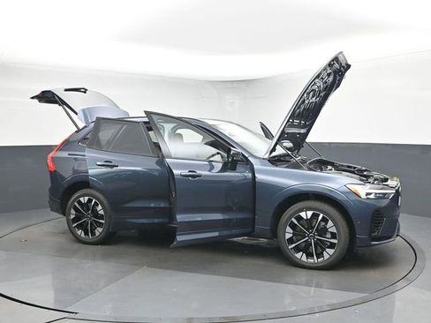 New 2026 Volvo XC60 T8 Plus w/ Protection Package Premier AWD/4WD image 53