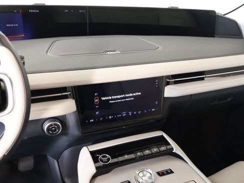 New 2026 Lincoln Navigator Premiere AWD/4WD image 5
