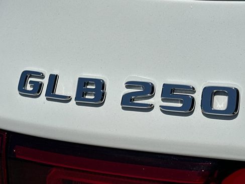Certified 2023 Mercedes-Benz GLB 250 4MATIC image 38