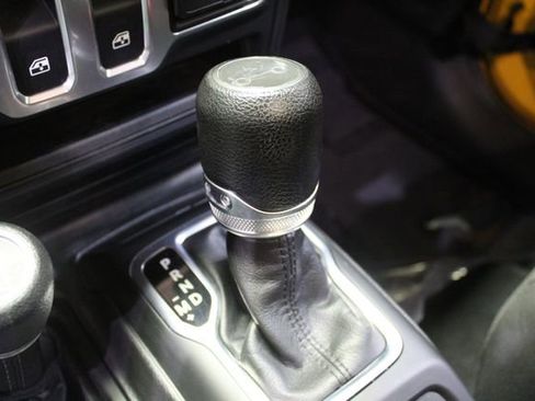 Used 2019 Jeep Wrangler Sport AWD/4WD image 21