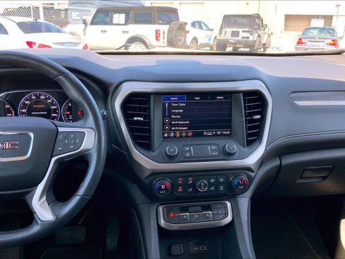 Used 2022 GMC Acadia Denali w/ Denali Ultimate Package AWD/4WD image 7