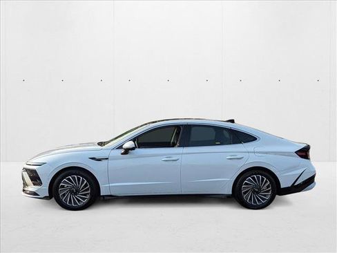 New 2025 Hyundai Sonata Limited image 5