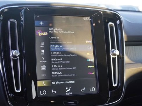 Used 2021 Volvo XC40 T5 Inscription w/ Advanced Package image 24