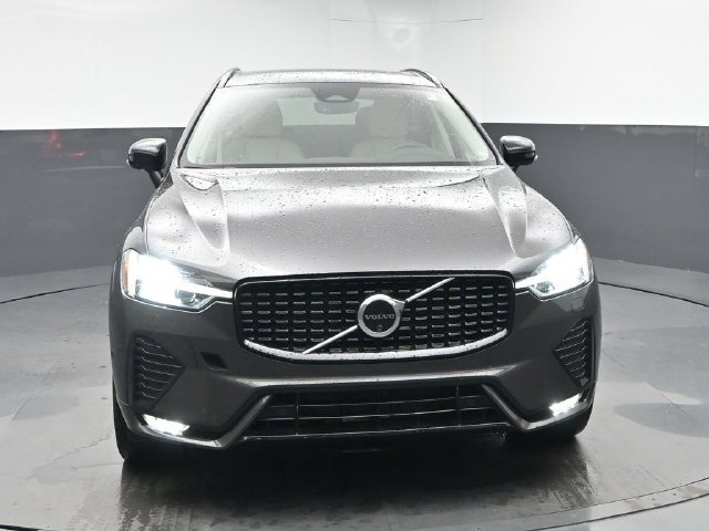 Used 2024 Volvo XC60 B5 Plus w/ Protection Package Premier AWD/4WD image 2