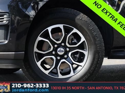 Certified 2024 Ford Expedition XLT AWD/4WD image 3