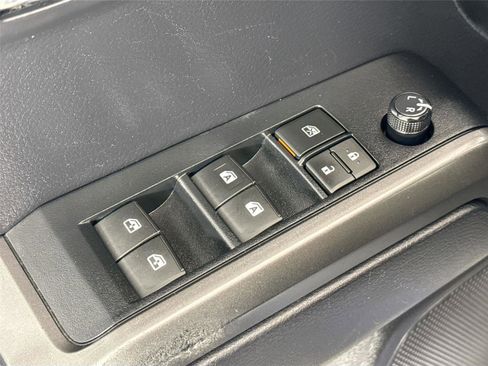 Used 2021 Toyota Tacoma TRD Off-Road AWD/4WD image 26