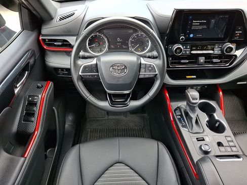 Used 2023 Toyota Highlander XSE AWD/4WD image 14