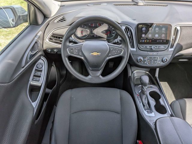 Used 2025 Chevrolet Malibu LT FWD image 15