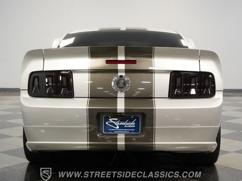 Used 2006 Ford Mustang GT RWD image 11