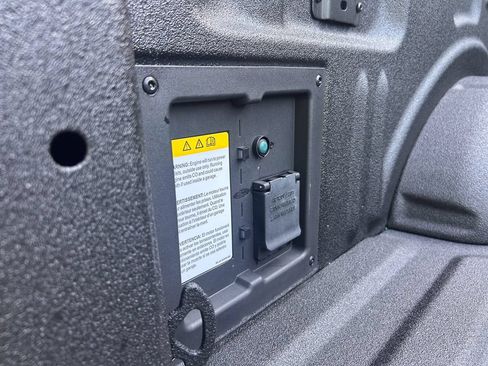Used 2025 Ford F150 Raptor AWD/4WD image 19