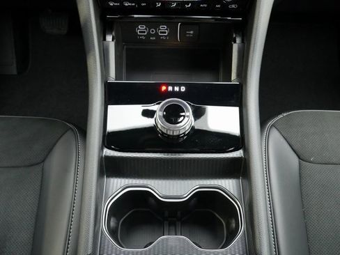 New 2025 Jeep Grand Cherokee Altitude image 23