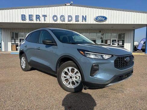 Used 2025 Ford Escape Active AWD/4WD image 1