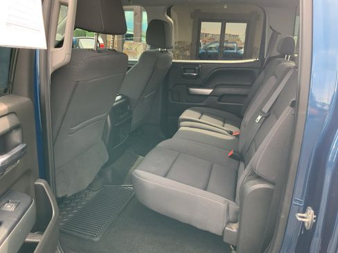 Used 2018 Chevrolet Silverado 1500 LT w/ Trailering Package AWD/4WD image 16