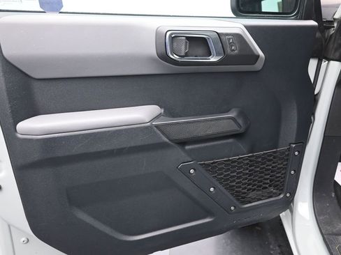 Certified 2022 Ford Bronco Base image 13