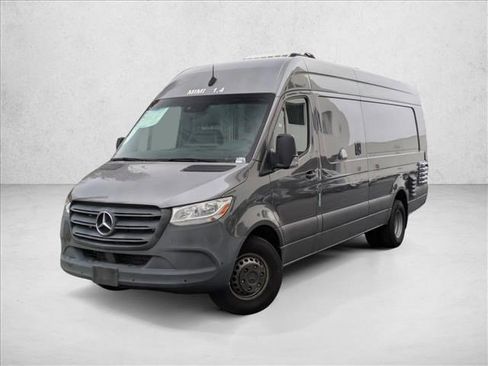 Used 2022 Mercedes-Benz Sprinter 4500 image 1