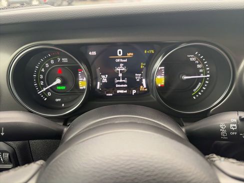 Used 2023 Jeep Wrangler Unlimited w/ Cold Weather Group AWD/4WD image 15