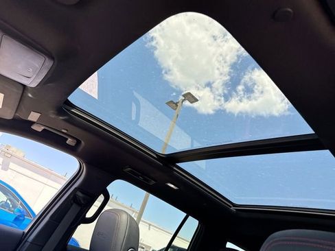 Used 2024 Chevrolet Traverse RS w/ LPO, Floor Liner Package FWD image 22