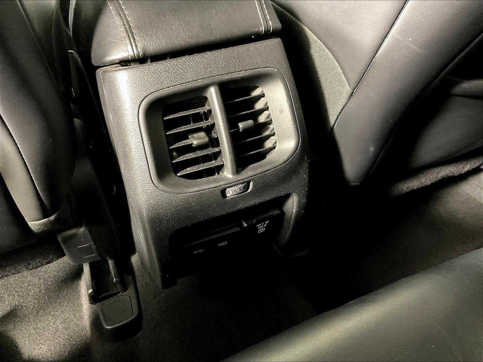 Used 2019 Jeep Cherokee Limited AWD/4WD image 10