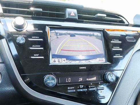 Certified 2020 Toyota Camry SE w/ Moonroof Package AWD/4WD image 30