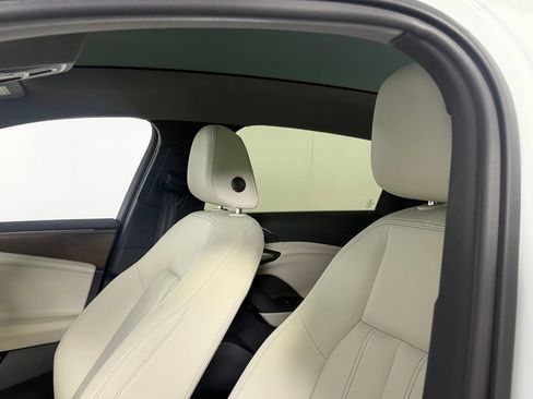 Used 2025 Audi A6 e-tron Premium w/ Convenience Package RWD image 22
