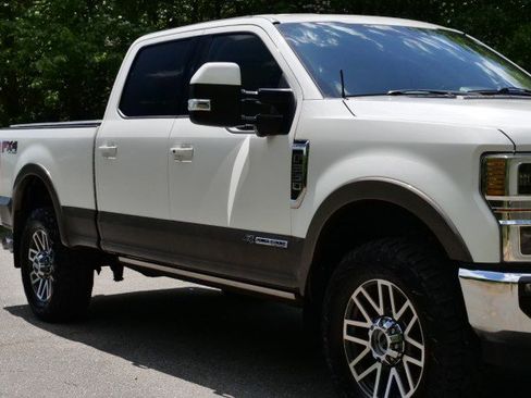 Used 2021 Ford F250 Lariat w/ Lariat Ultimate Package image 39
