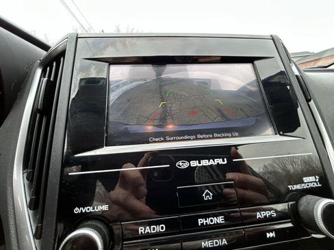 Used 2019 Subaru Crosstrek 2.0i w/ Eyesight System image 17