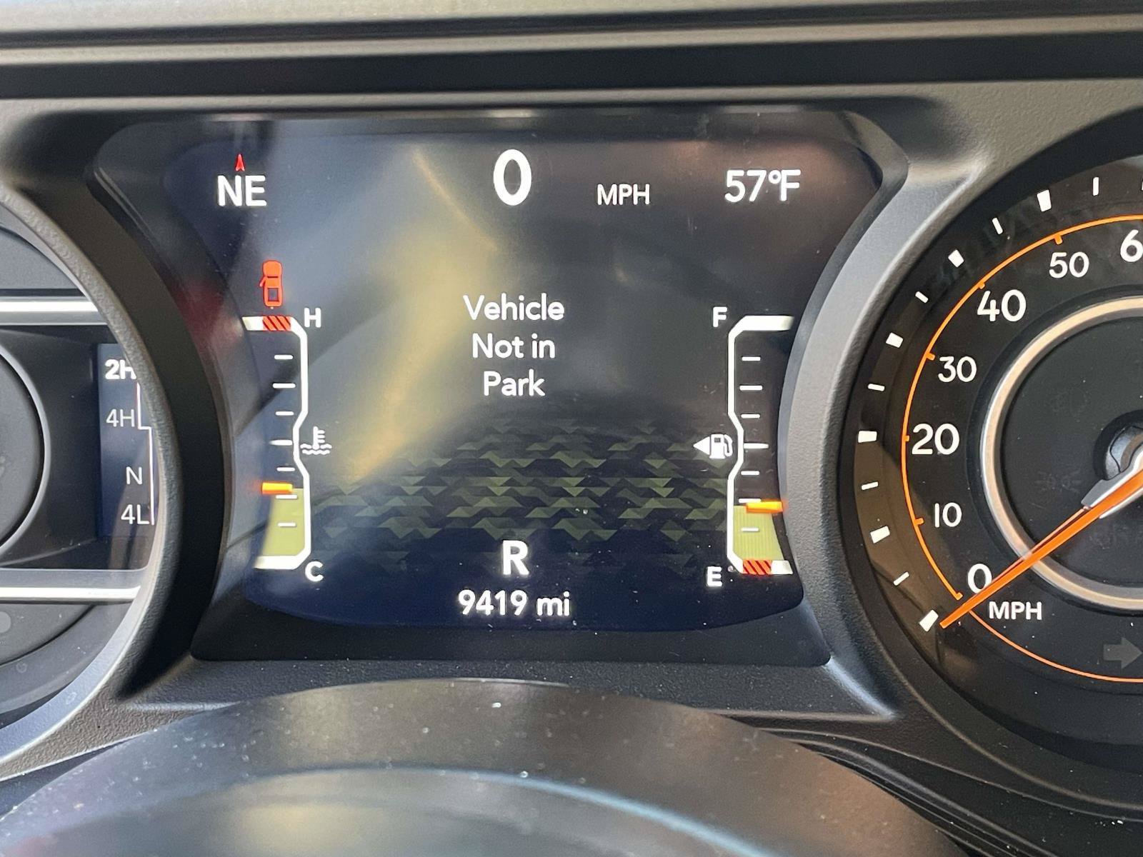 Certified 2026 Jeep Gladiator Sport AWD/4WD image 14