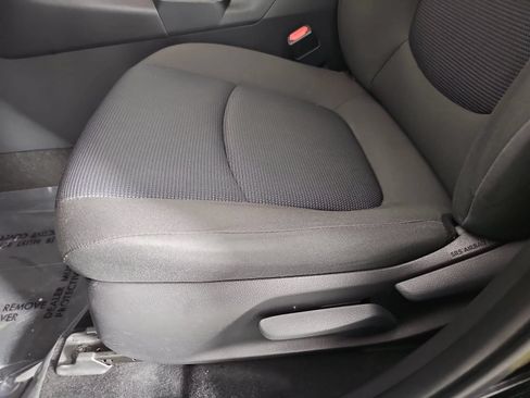 Used 2020 Toyota RAV4 LE FWD image 26